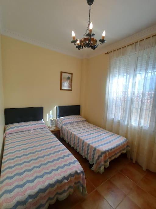 Casa 4 Dormitorios En アヤモンテ エクステリア 写真